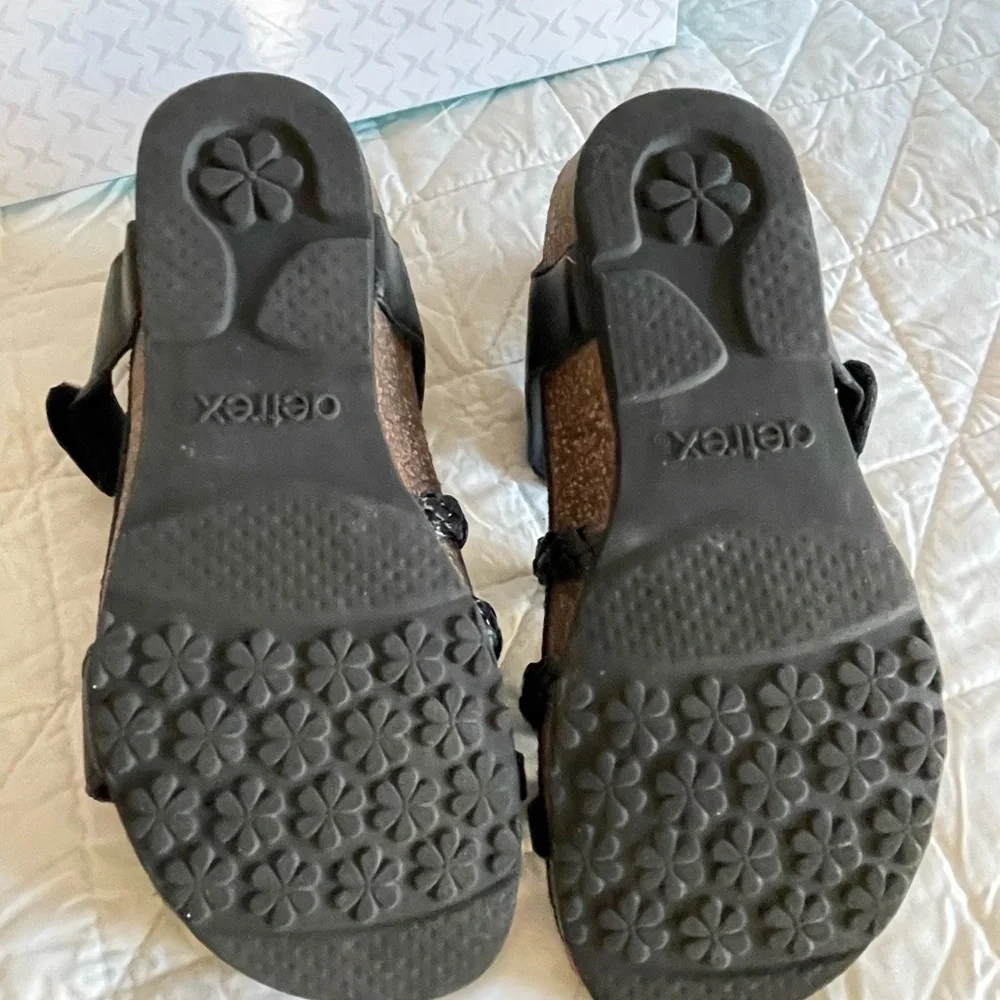 Aetrex Black Braided Leather Women’s Sandals - Picture 2 of 2